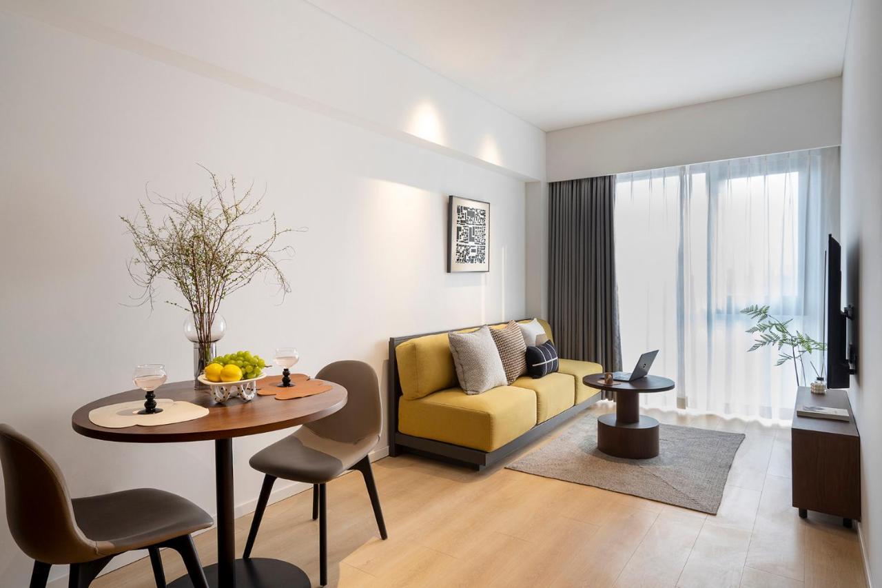 Base-Beijing Wangfujing Serviced Apartment- In Hutong &Bike Rental &Close To Forbidden City, Tian'Anmen Square &Subway Nearby &Free Coffee &Washing Machine,Kitchen &Restaurant Discount &English Speaking &High Speed Free Wifi Ngoại thất bức ảnh