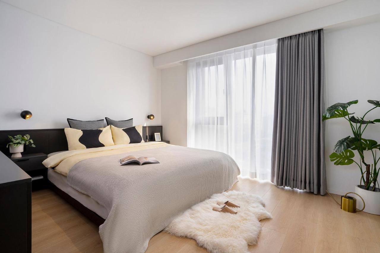 Base-Beijing Wangfujing Serviced Apartment- In Hutong &Bike Rental &Close To Forbidden City, Tian'Anmen Square &Subway Nearby &Free Coffee &Washing Machine,Kitchen &Restaurant Discount &English Speaking &High Speed Free Wifi Ngoại thất bức ảnh