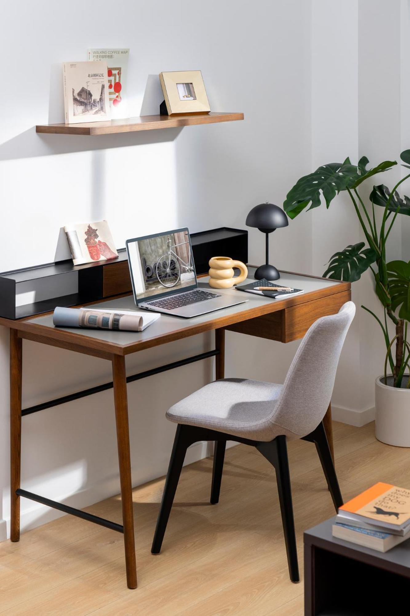 Base-Beijing Wangfujing Serviced Apartment- In Hutong &Bike Rental &Close To Forbidden City, Tian'Anmen Square &Subway Nearby &Free Coffee &Washing Machine,Kitchen &Restaurant Discount &English Speaking &High Speed Free Wifi Ngoại thất bức ảnh A home office